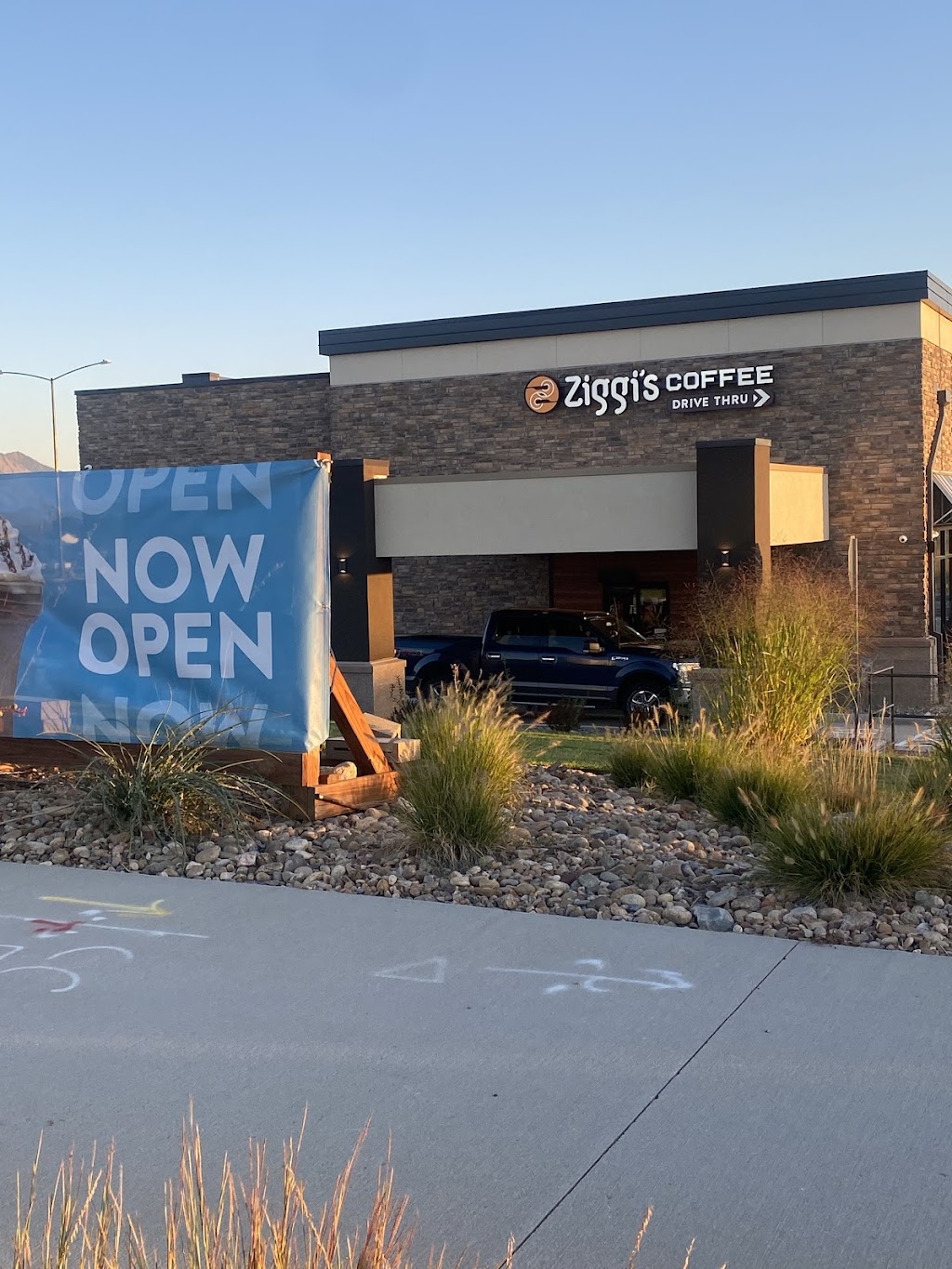 Ziggis Coffee | Highway 72 and, Candelas Pkwy, Arvada, CO 80007, USA | Phone: (303) 682-5120