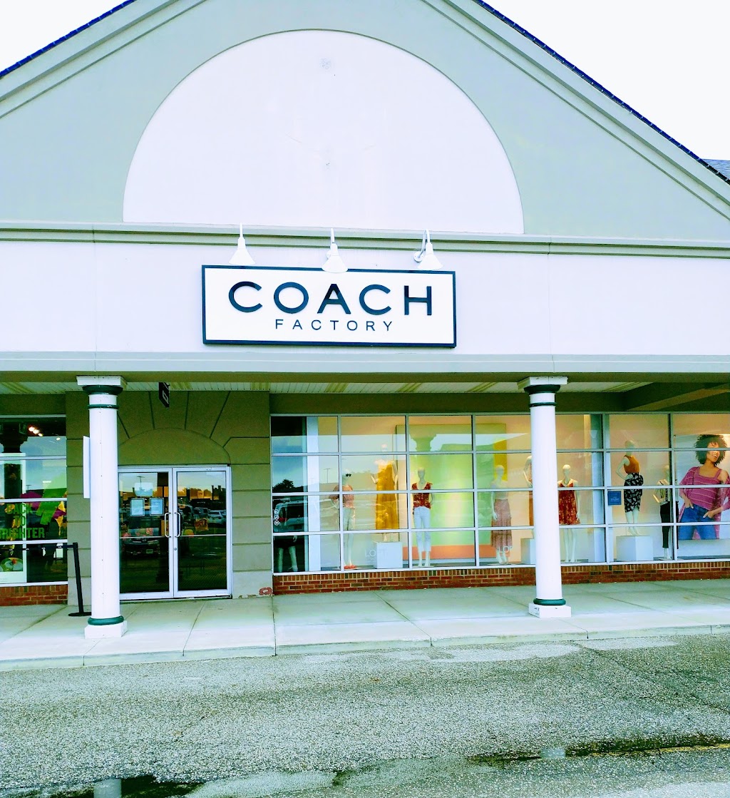 COACH | 549 S Chillicothe Rd, Aurora, OH 44202, USA | Phone: (330) 562-1309