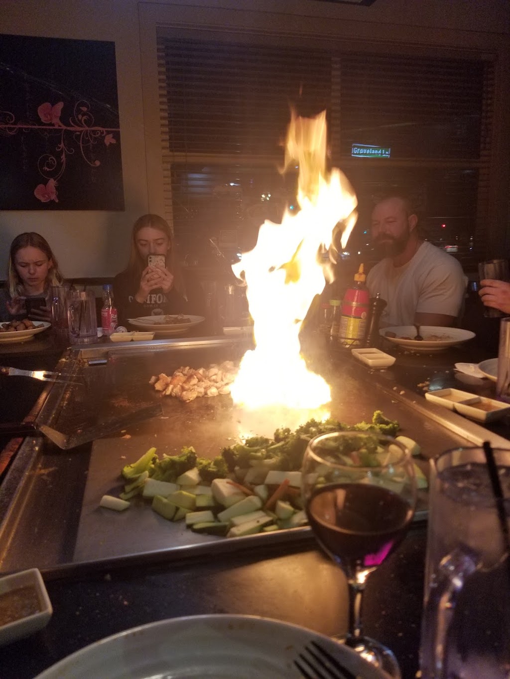 Kobe Teppanyaki & Sushi | 131 Ferrari Ranch Rd, Lincoln, CA 95648, USA | Phone: (916) 543-6888