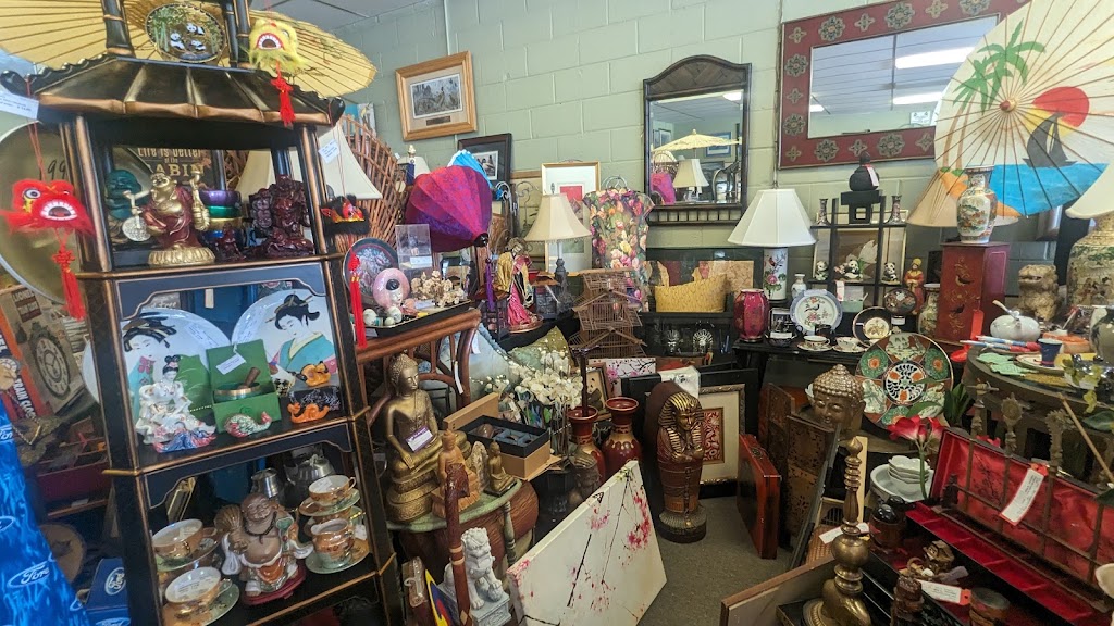 Ditto Consignments & Design | 37017 Green St, New Baltimore, MI 48047, USA | Phone: (586) 716-9400