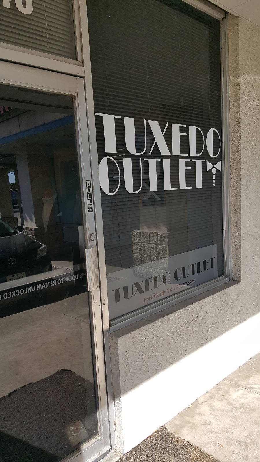 Tuxedo Outlet | 5046 Trail Lake Dr, Fort Worth, TX 76133 | Phone: (817) 263-5525