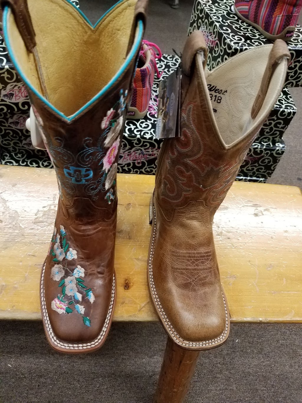 Lees Western Store | 1505 S Broadway St, Joshua, TX 76058, USA | Phone: (817) 558-3334