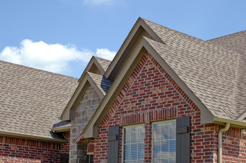 Colossal Roofing | 3963 N Woodlawn Ct #2, Bel Aire, KS 67220, USA | Phone: (316) 806-7663