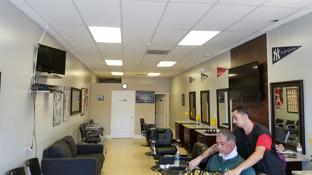 Luigis Barber Shop | S, 7441 US-301 Suite 101, Riverview, FL 33578, USA | Phone: (813) 512-7438