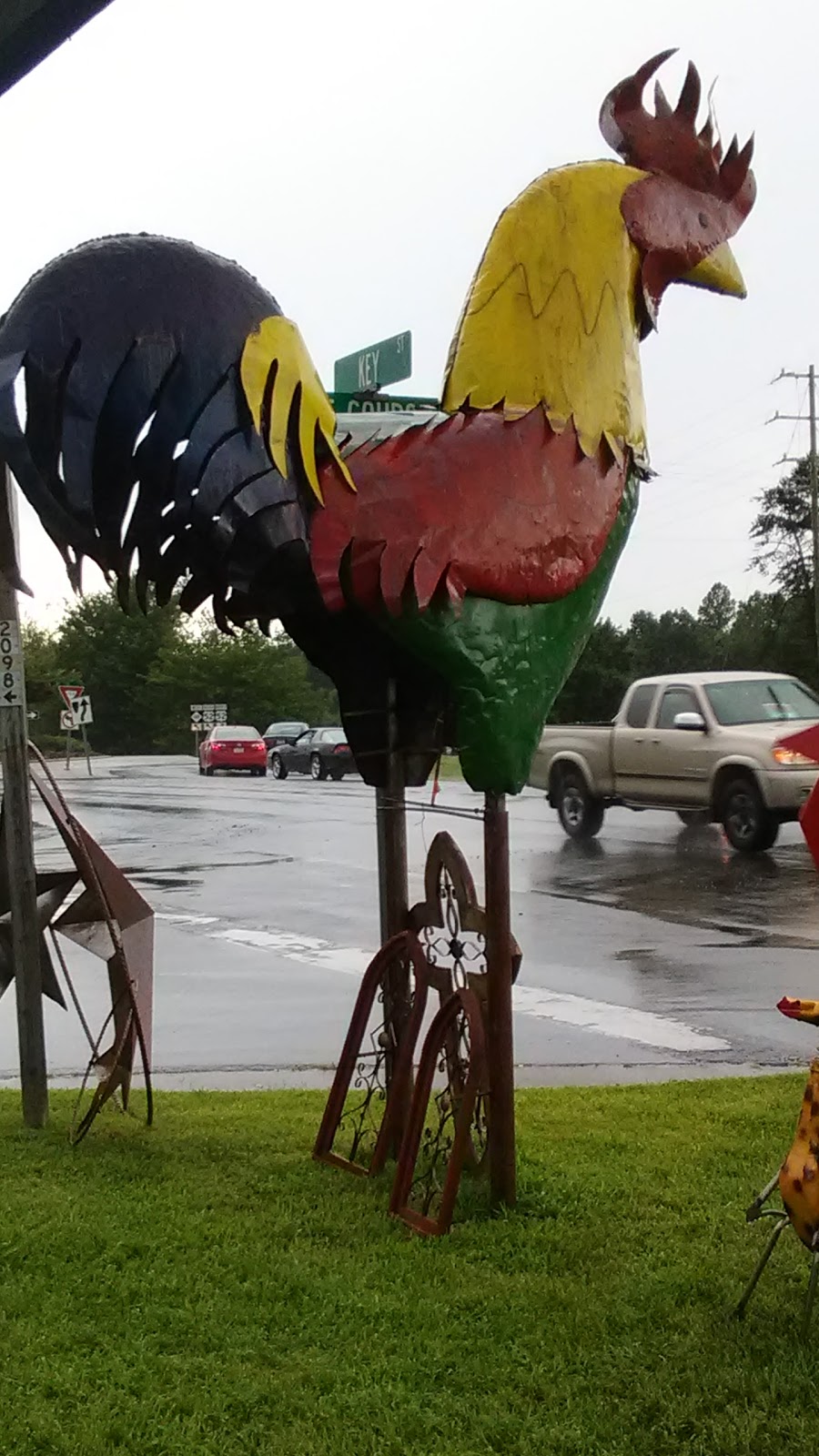 Exxon | 700 S Key St, Pilot Mountain, NC 27041, USA | Phone: (336) 368-5432