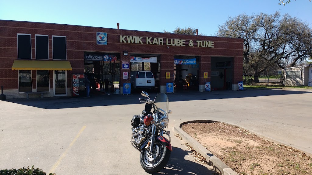 Kwik Kar @ Granbury | 632 S Morgan St, Granbury, TX 76048, USA | Phone: (817) 573-5376