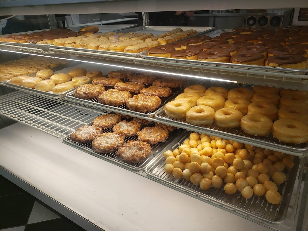 Dough Co. Donuts McPherson | 319 S Main St, McPherson, KS 67460, USA | Phone: (620) 242-1221