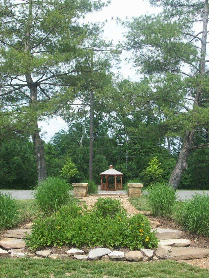 Newberry Parc | 250 Olde English Ct, Louisville, KY 40272, USA | Phone: (502) 935-3164