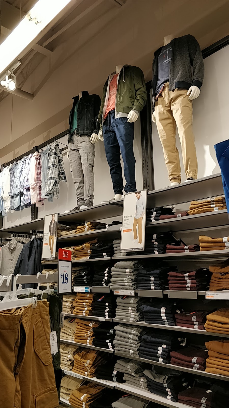 Old Navy Outlet | 1101 Outlet Collection Way Suite #1070, Auburn, WA 98001 | Phone: (253) 804-3470