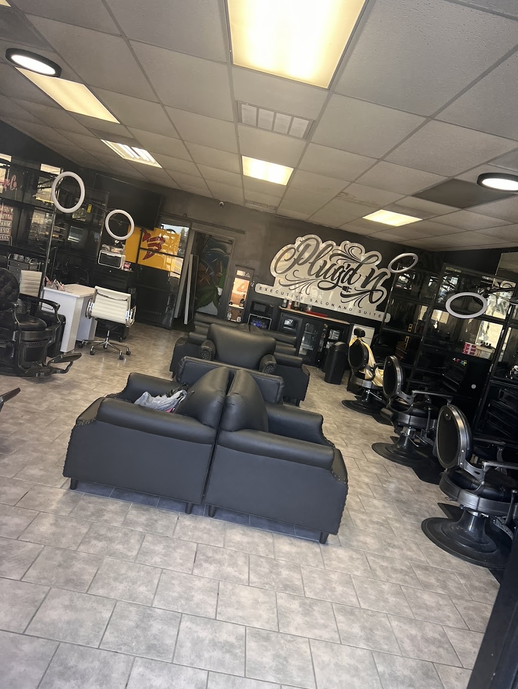 Plugd N Executive Salon & Suites | 621 N Hampton Rd suite 109, DeSoto, TX 75115, USA | Phone: (310) 918-7142