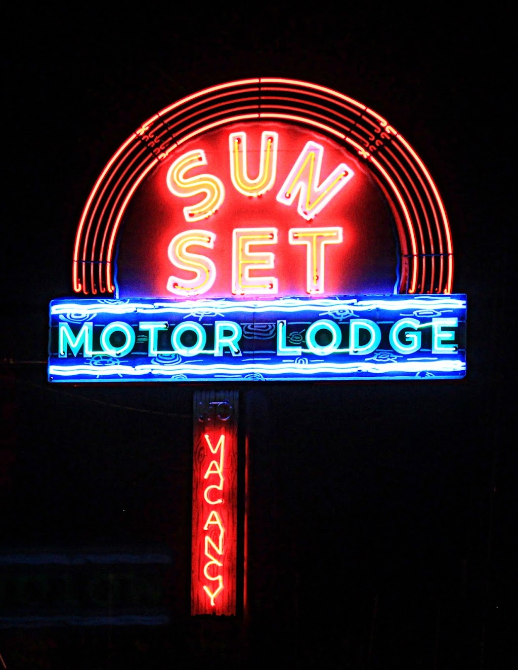 Sunset Motor Lodge | 915 Danville Ave, Stanford, KY 40484, USA | Phone: (606) 365-0011