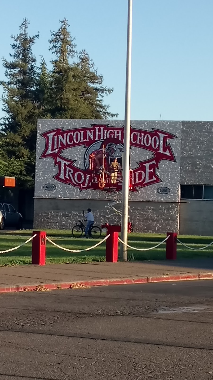 Lincoln High School | 6844 Alexandria Pl, Stockton, CA 95207, USA | Phone: (209) 953-8920