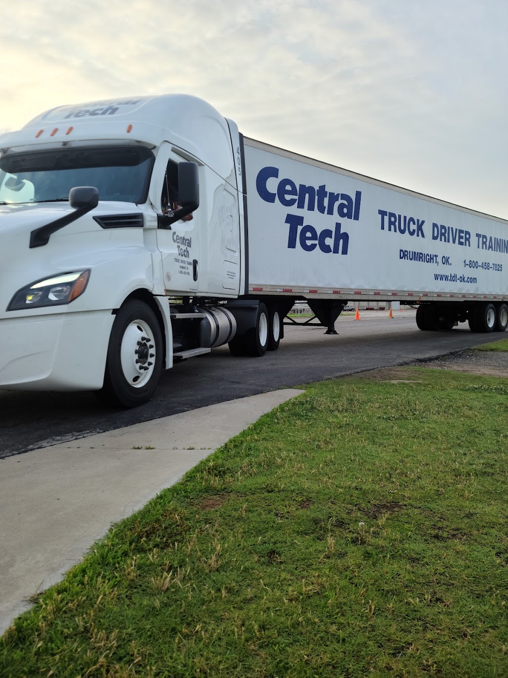 Central Tech Truck Driver Training | 3 CT Cir, Drumright, OK 74030, USA | Phone: (918) 352-7316