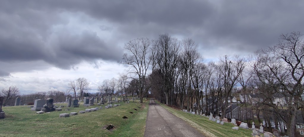 St Casimir Cemetery | 1507 Hamilton Rd, Pittsburgh, PA 15234, USA | Phone: (412) 381-2039