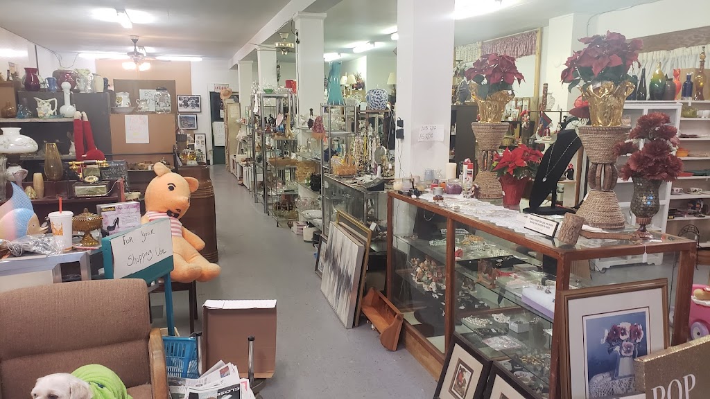 Boonville Antique Mall | 115 W Main St, Boonville, NC 27011, USA | Phone: (336) 367-3000