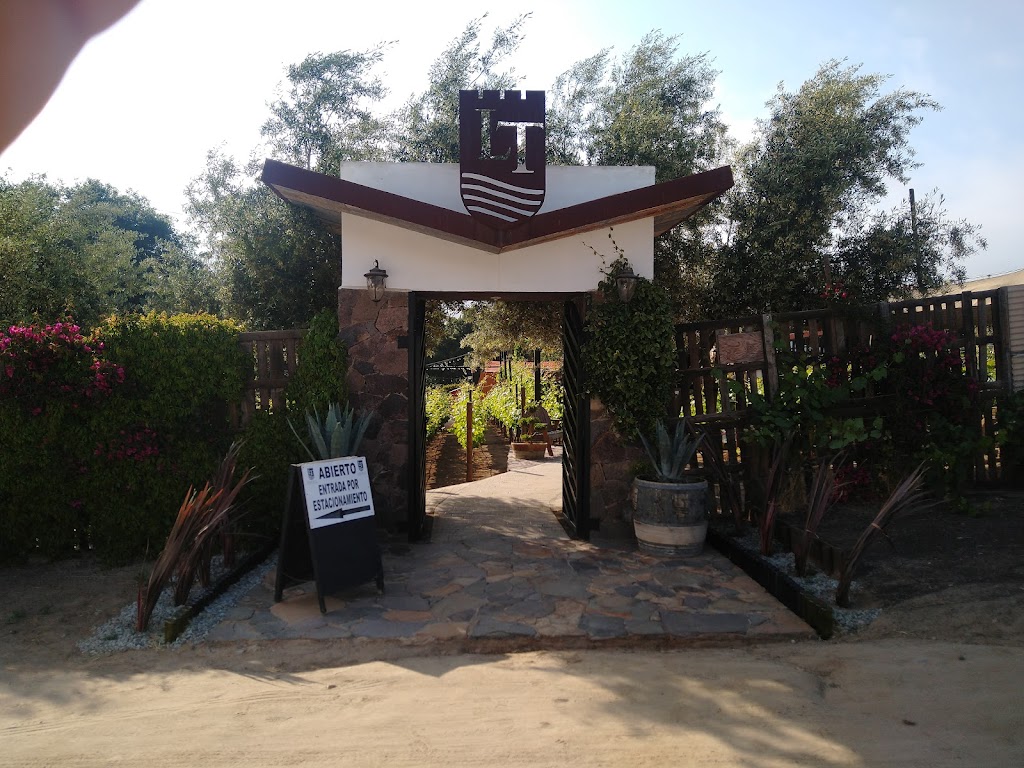 Vinos LT | Ignacio Comonfort Lt 4 Mz 18, San Antonio de las Minas, 22766 Villa de Juárez, B.C., Mexico | Phone: 661 616 0543
