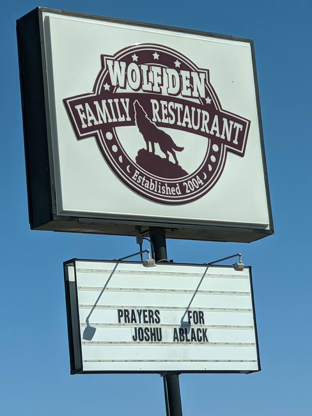 Wolf Den Family Restaurant | 1901 W California St, Gainesville, TX 76240, USA | Phone: (940) 665-9653