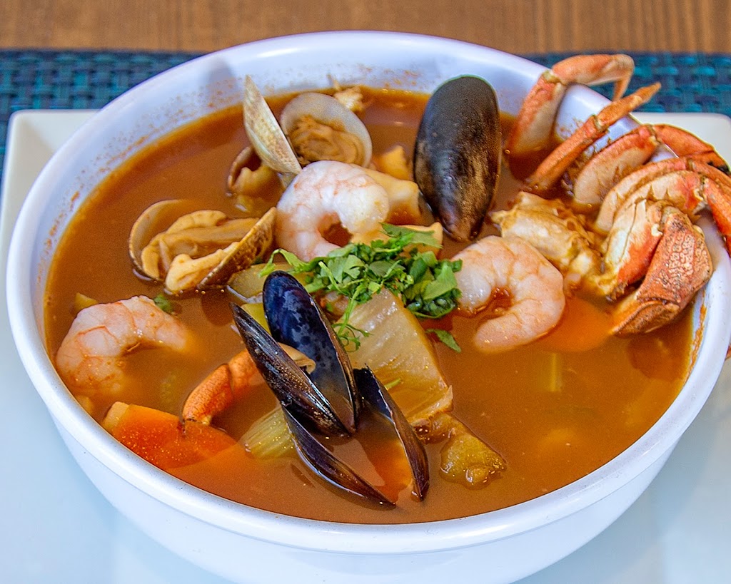 Rubens Mariscos and Mexican Grill | 20779 Bear Valley Rd, Apple Valley, CA 92308, USA | Phone: (760) 240-4111