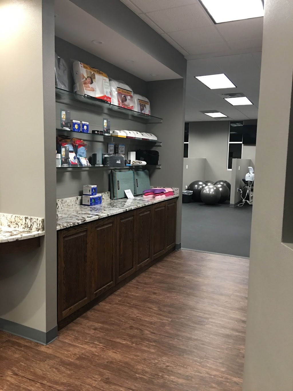 McAfee Chiropractic | 930 Hilltop Dr #102, Weatherford, TX 76086, USA | Phone: (817) 594-0281