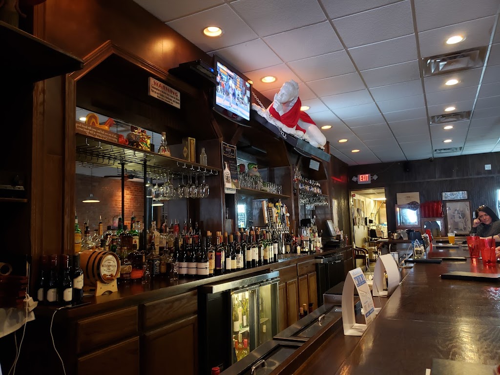 Slaters Food & Spirits | 1634 E Perry St, Port Clinton, OH 43452, USA | Phone: (419) 732-2030