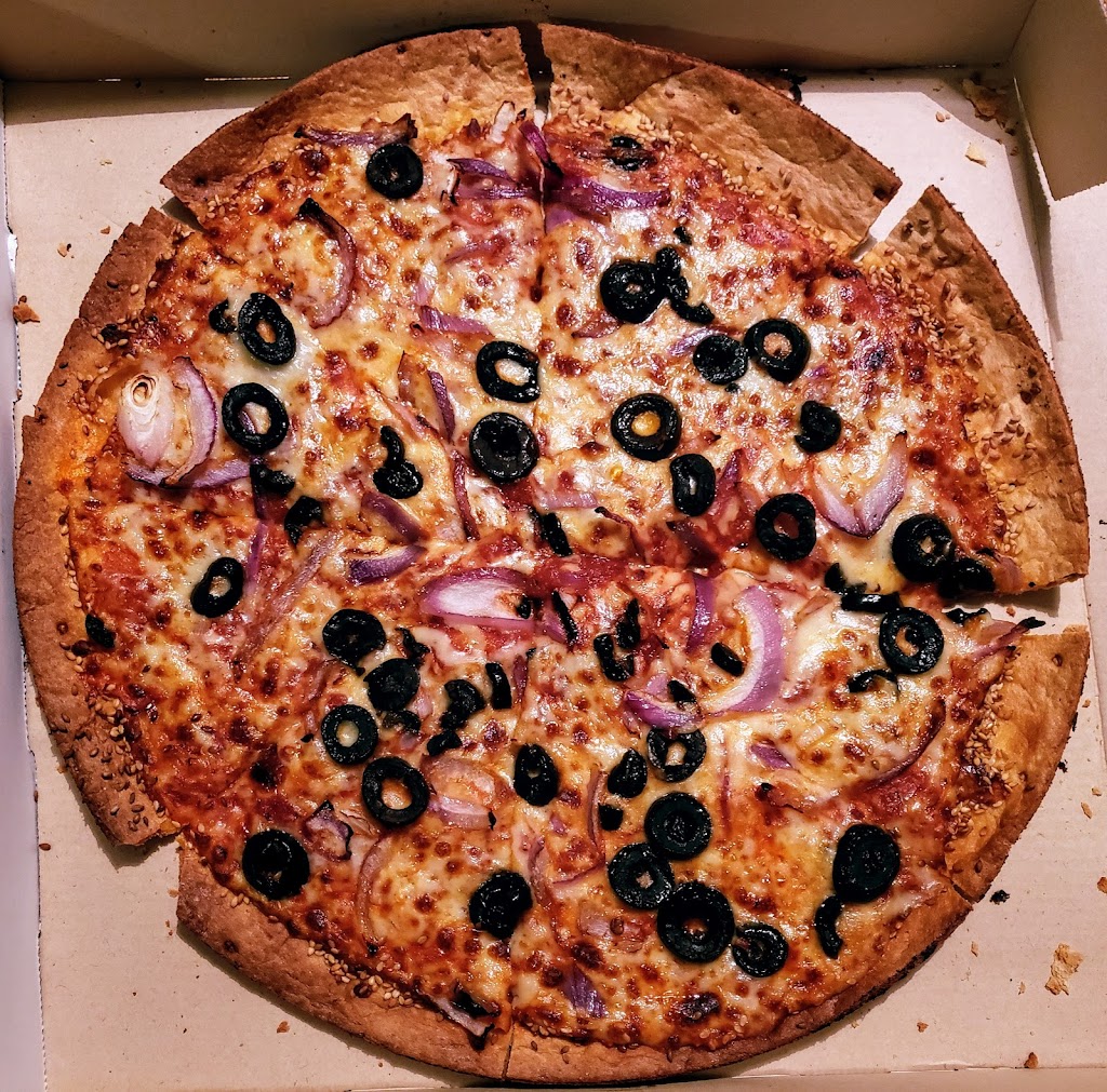 Hungry Howies Pizza | 802 W Maumee St, Adrian, MI 49221, USA | Phone: (517) 263-8149