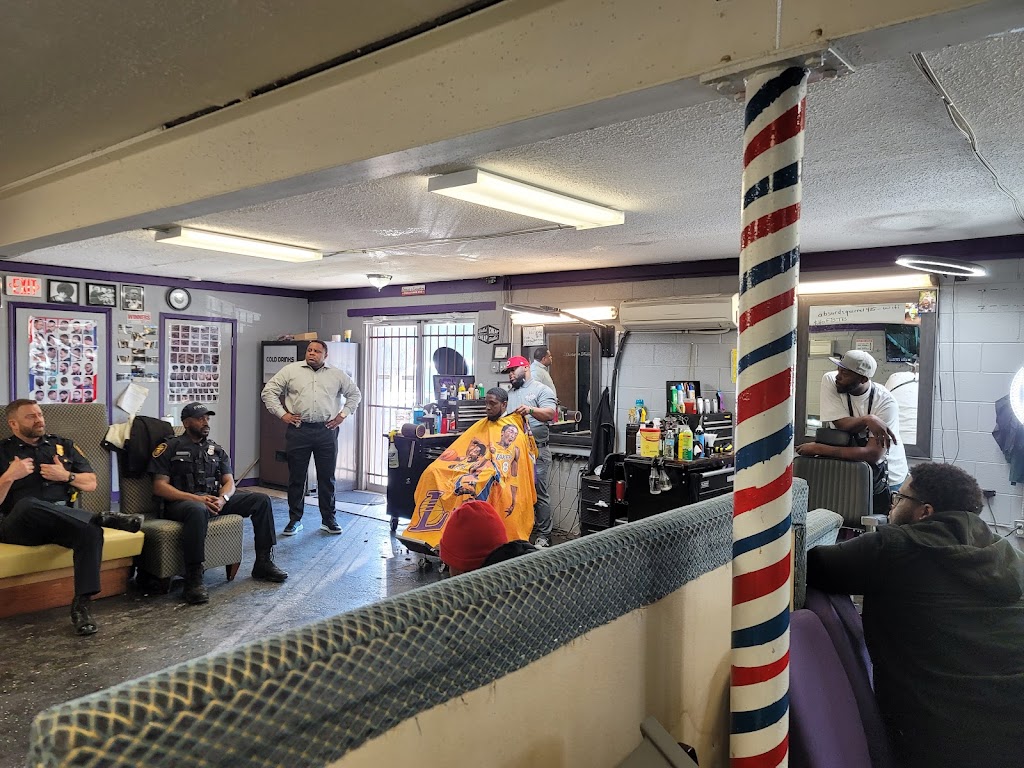 Lake Como House Of Fades Barbershop | 4615 Horne St, Fort Worth, TX 76107, USA | Phone: (682) 333-8285
