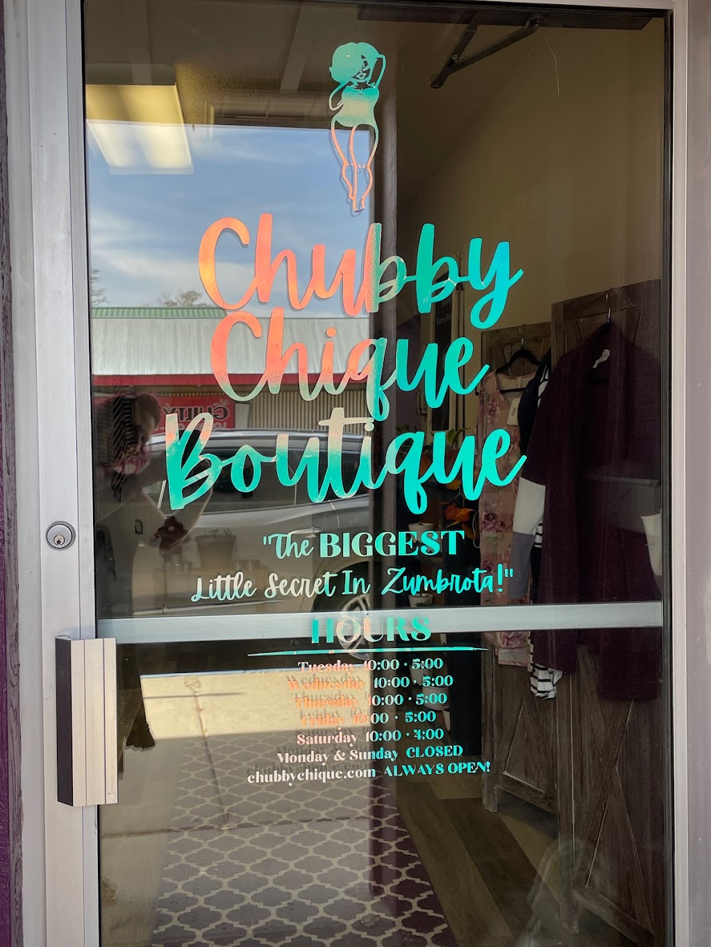 Chubby Chique Boutique | 224 S Main St, Zumbrota, MN 55992, USA | Phone: (507) 200-1112