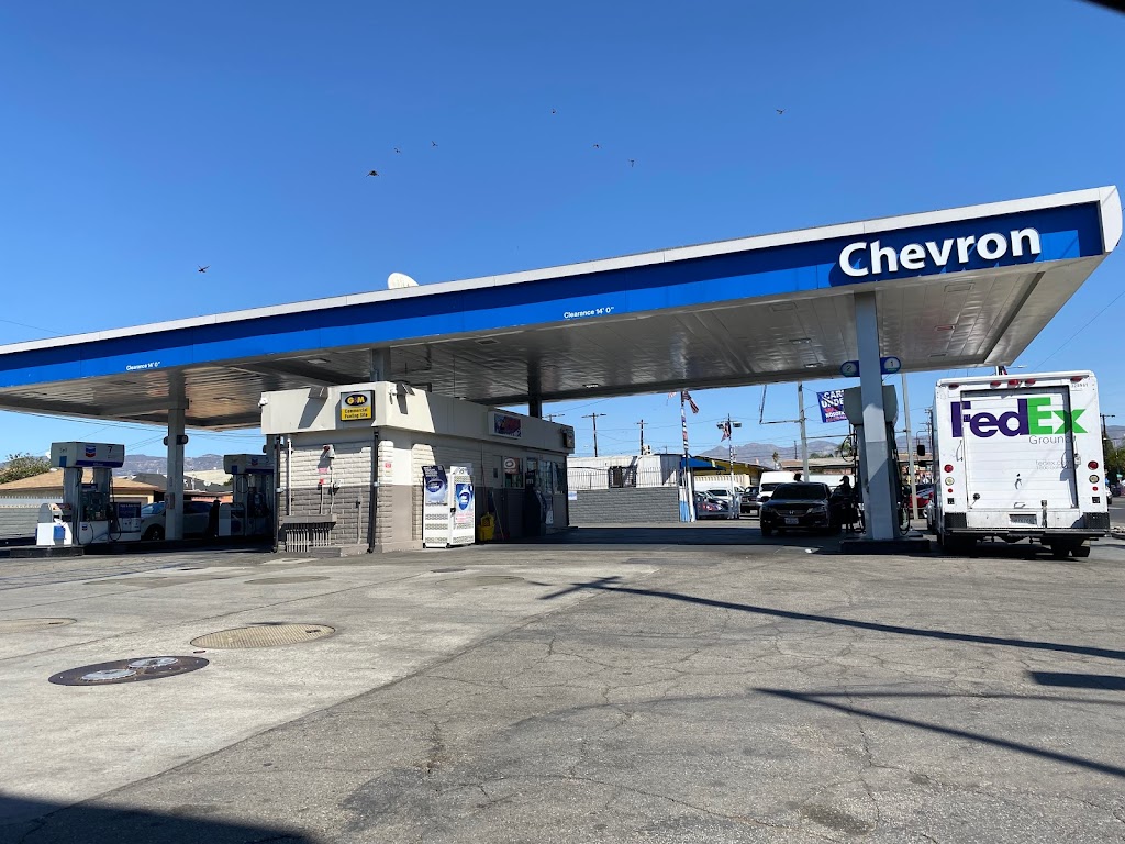 Chevron Pacoima | 13255 Osborne St, Pacoima, CA 91331, USA | Phone: (818) 897-7546