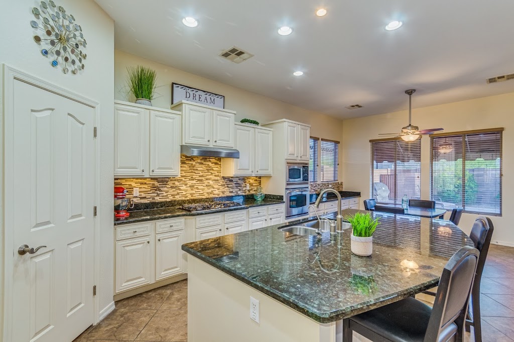 Kelli Grant Group Real Estate | 5355 E High St #129, Phoenix, AZ 85054, USA | Phone: (480) 779-9656