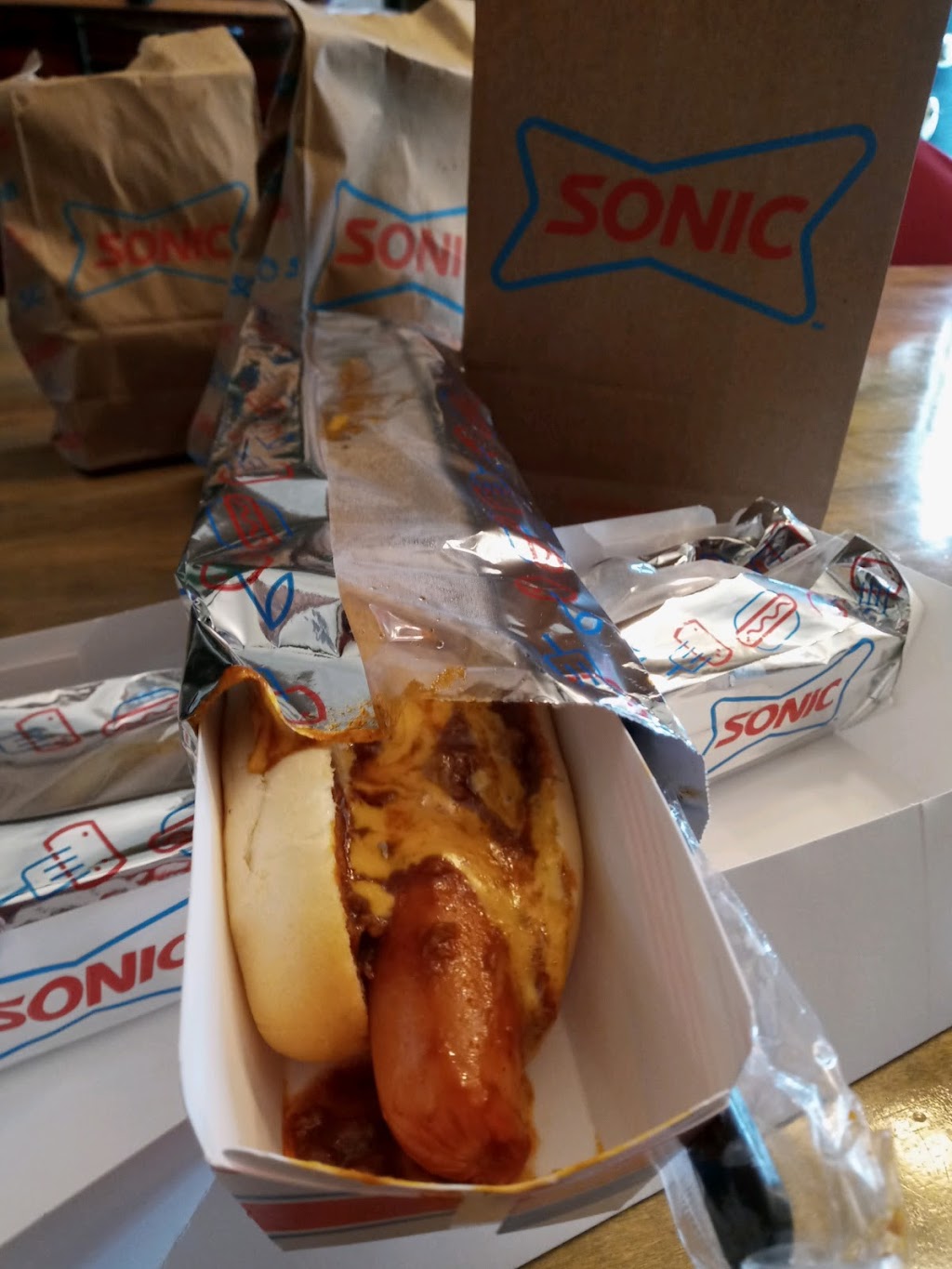 Sonic Drive-In | 608 W Ave J, Robstown, TX 78380, USA | Phone: (361) 933-1103