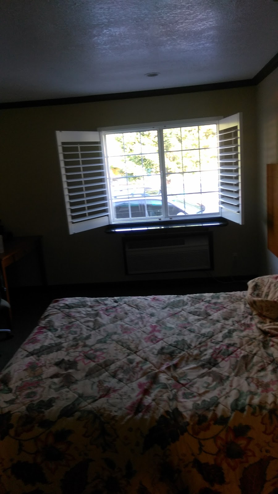 Deluxe Inn | 1402 Stafford St, Redwood City, CA 94063, USA | Phone: (650) 368-3596