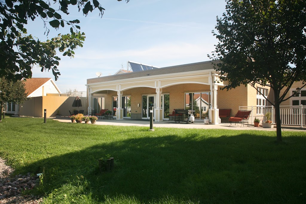 Oak Park Place Baraboo | 800 Waldo St, Baraboo, WI 53913, USA | Phone: (608) 355-4111