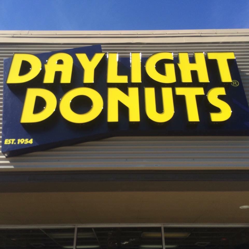 Daylight Donuts | 7480 Parkway Dr #132, Leeds, AL 35094, USA | Phone: (205) 702-6717
