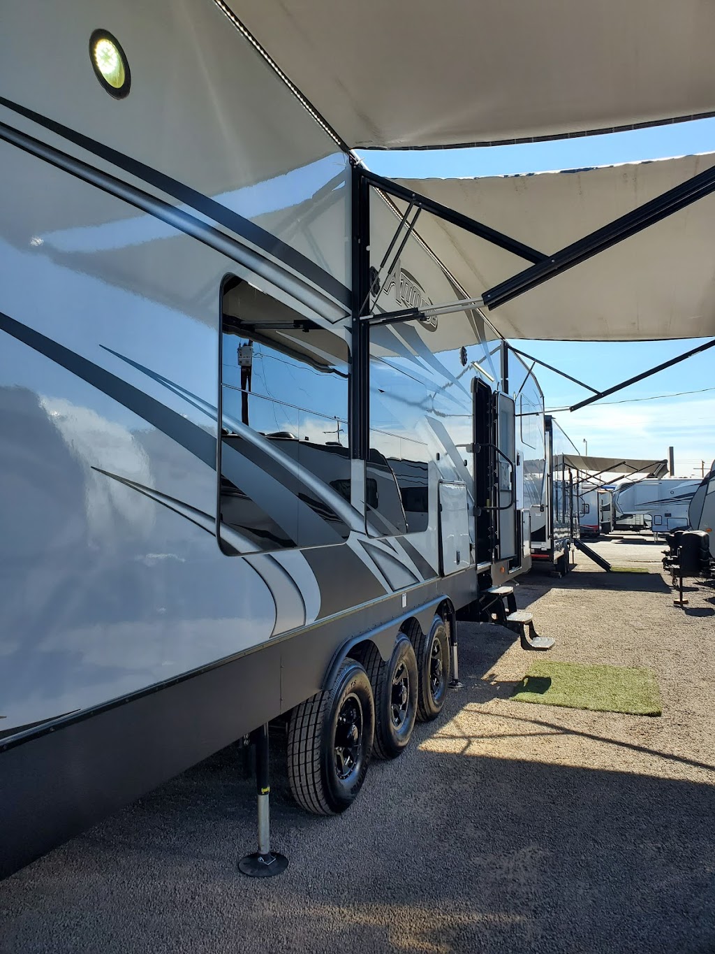 Rowley White RV | 8102 E Main St, Mesa, AZ 85207, USA | Phone: (480) 252-2237