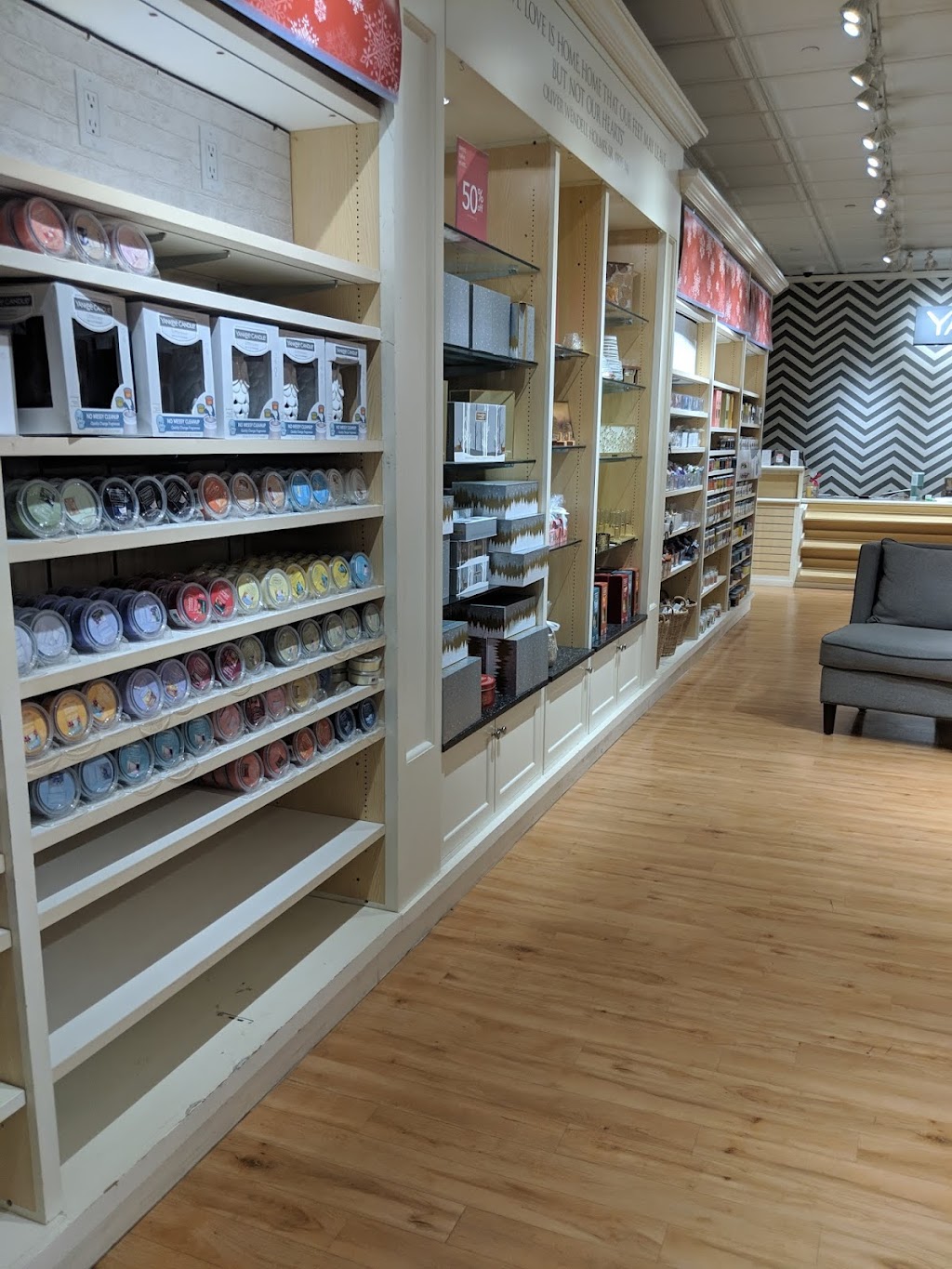 Yankee Candle | 120 Washington Ave Ext, Albany, NY 12203, USA | Phone: (518) 464-0300