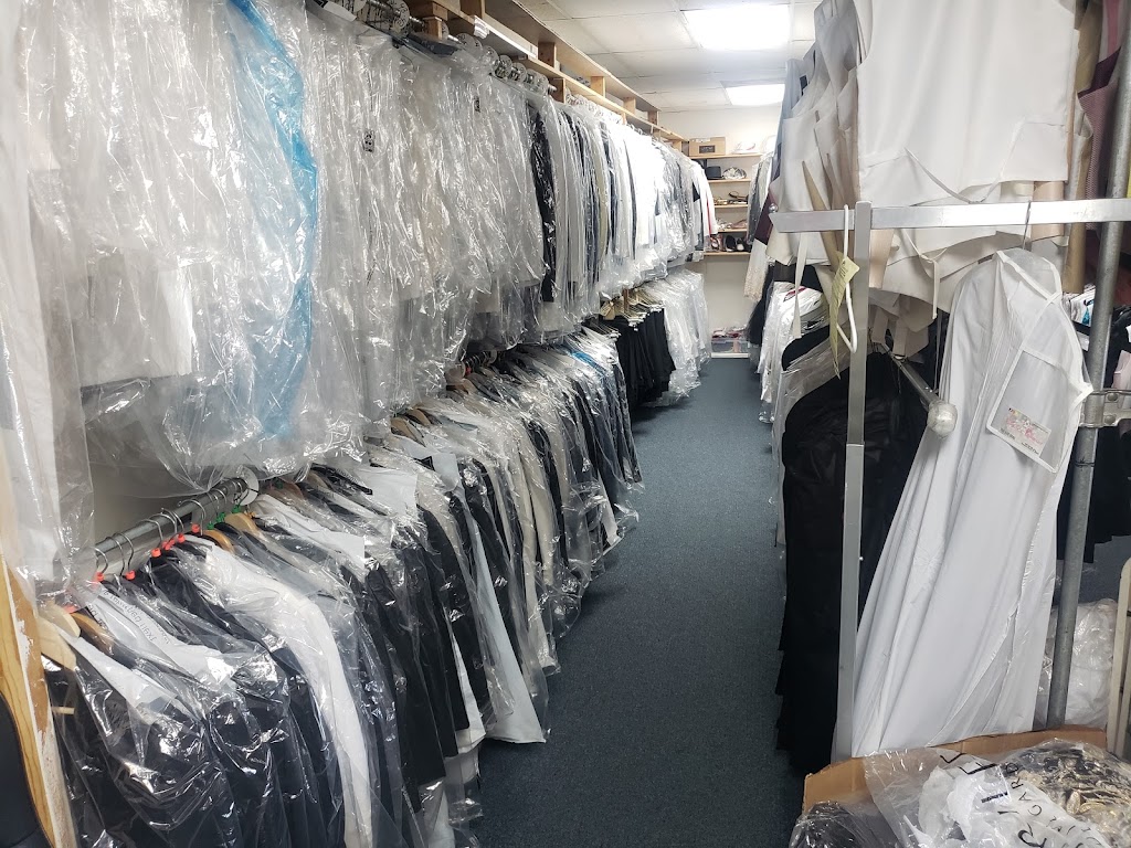 Ryans Tuxedo Warehouse | 878 SW 12th Ave, Pompano Beach, FL 33069, USA | Phone: (954) 942-4712