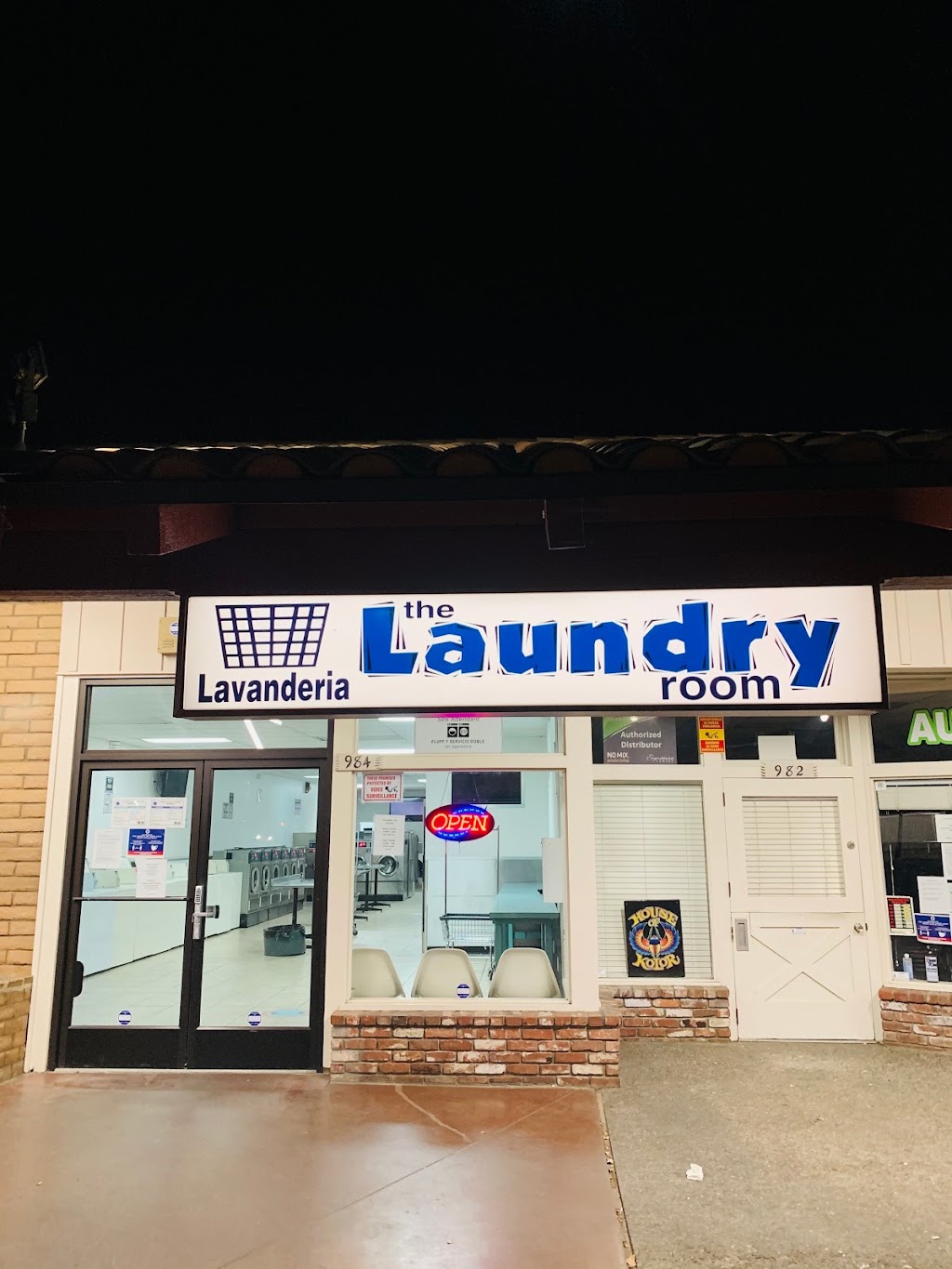 Laundry Room | 984 E Lake Ave, Watsonville, CA 95076, USA | Phone: (831) 288-0234