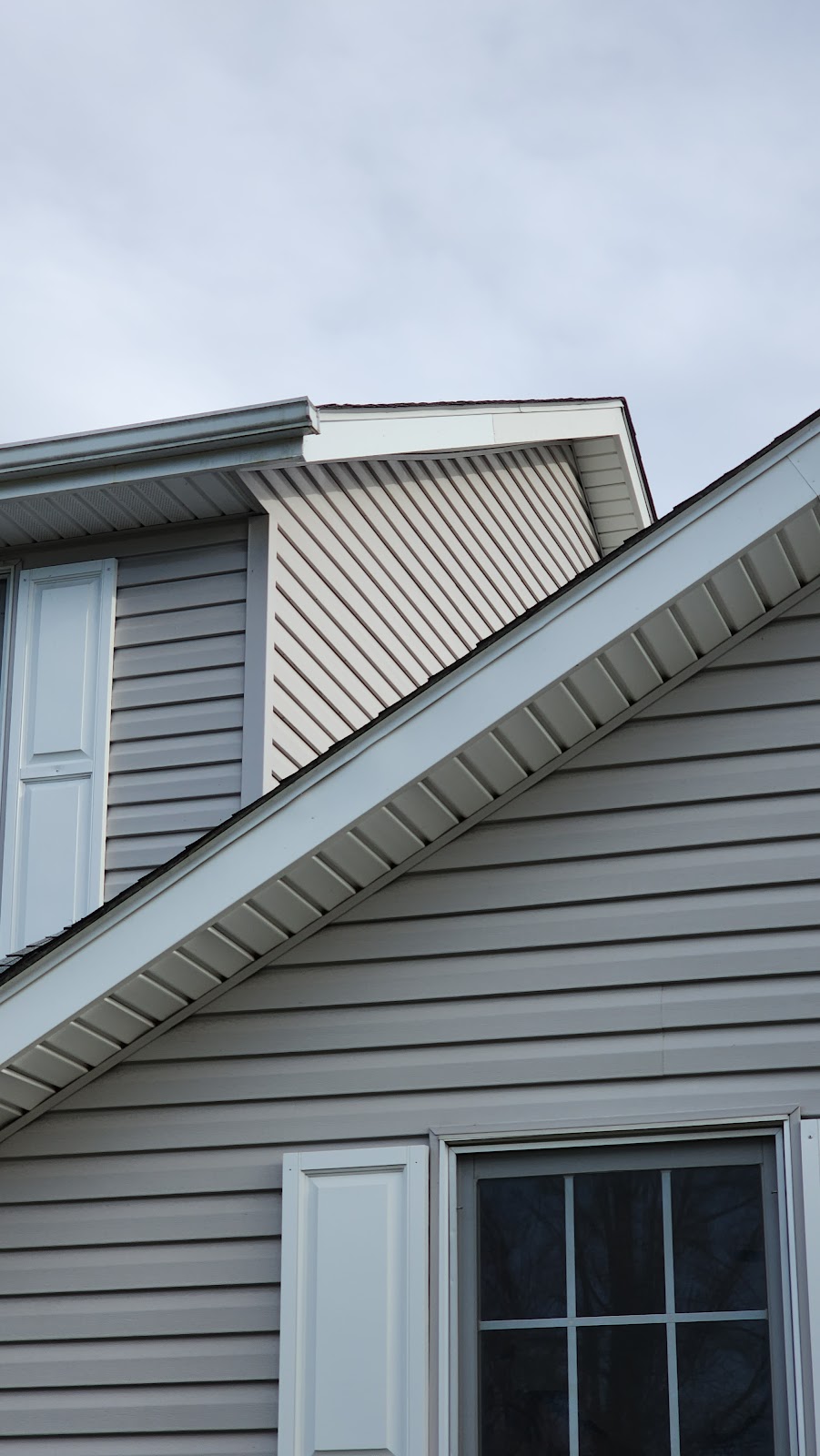 A.E.S Roofing & Siding LLC | 810 Louis St, Miamisburg, OH 45342, USA | Phone: (937) 401-2202