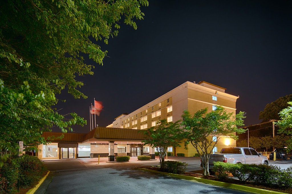 Red Lion Hotel Atlanta Airport | 1419 Virginia Ave, College Park, GA 30337, USA | Phone: (404) 400-5900