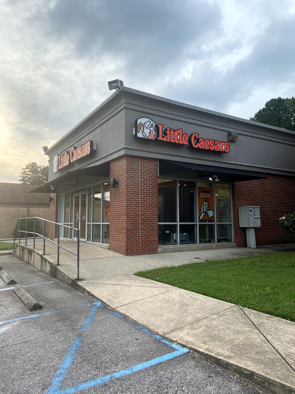 Little Caesars Pizza | 16724 US-280 East, Chelsea, AL 35043, USA | Phone: (205) 678-5688