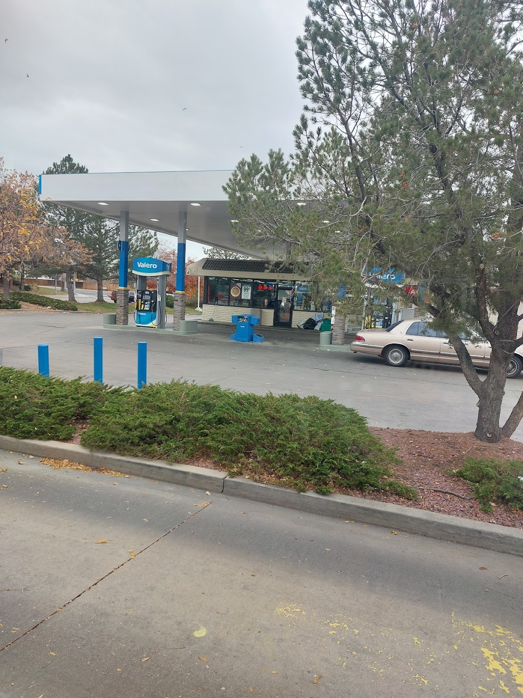 Valero | 15303 E Quincy Ave, Aurora, CO 80015, USA | Phone: (303) 680-7899