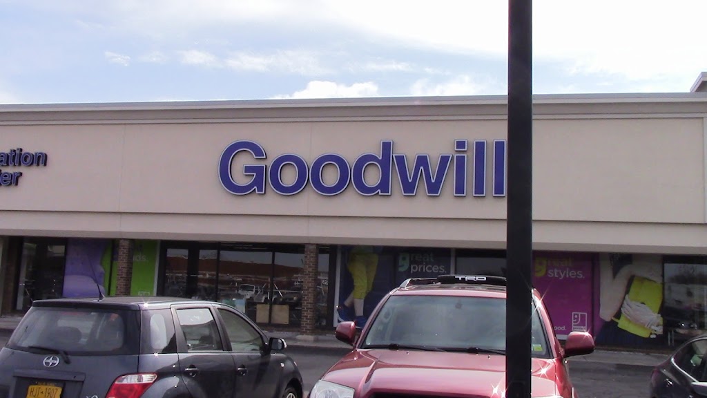 Goodwill Store & Donation Center | 2625 Delaware Ave, Buffalo, NY 14216, USA | Phone: (716) 447-0566