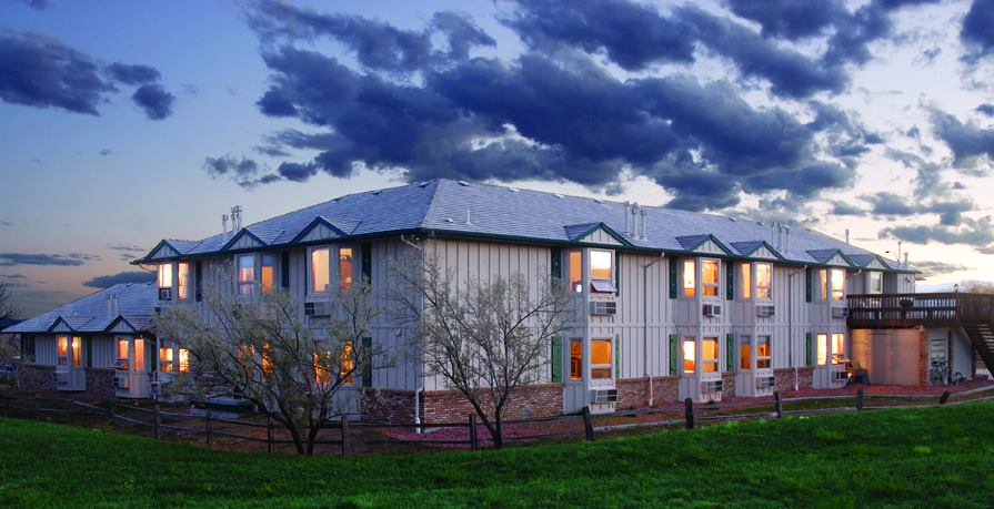 Hilltop Inn Broomfield Denver | 9009 Metro Airport Ave, Broomfield, CO 80021, USA | Phone: (303) 469-3900