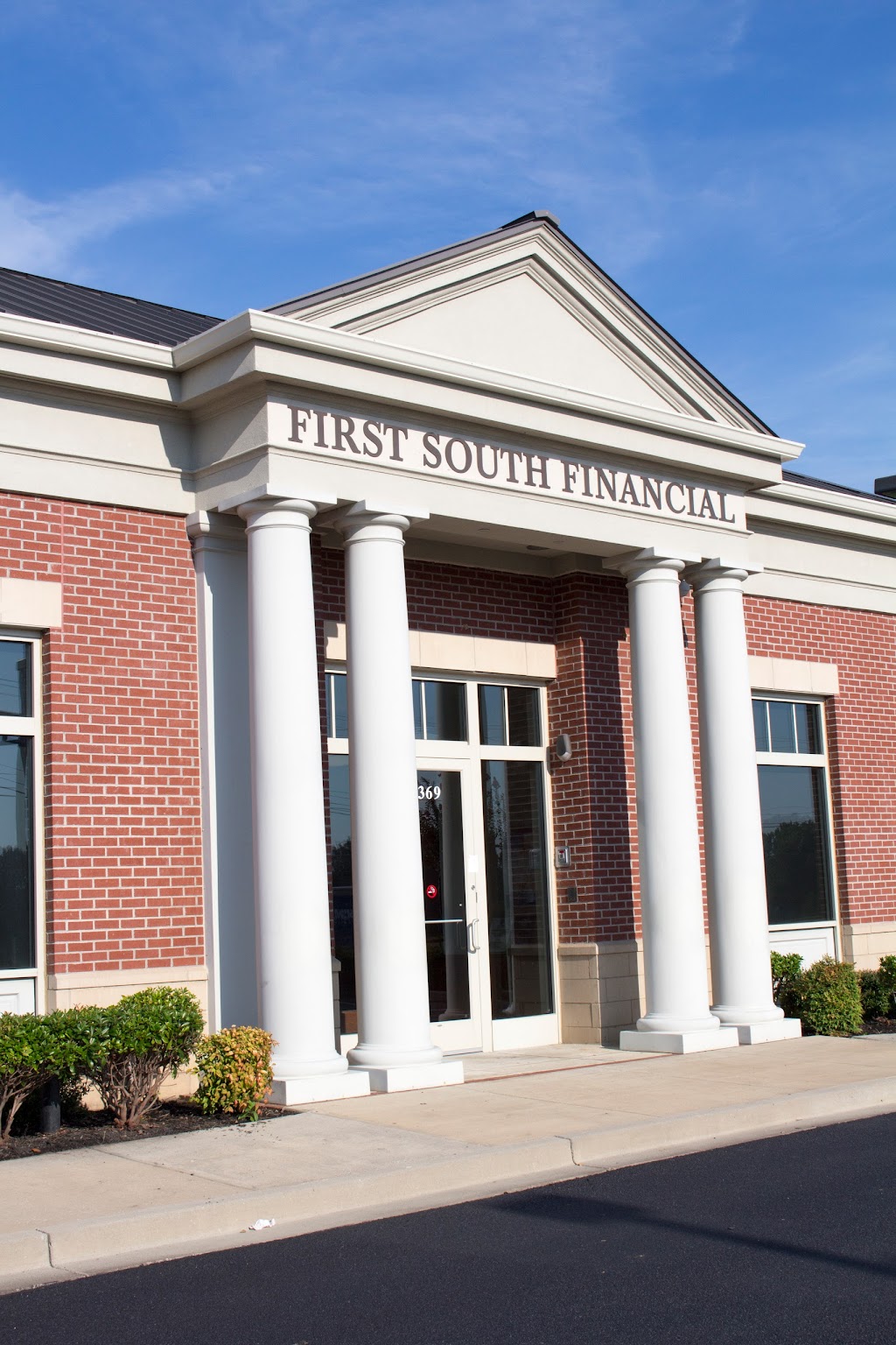 First South Financial Credit Union | 369 S Byhalia Rd, Collierville, TN 38017, USA | Phone: (901) 380-7400