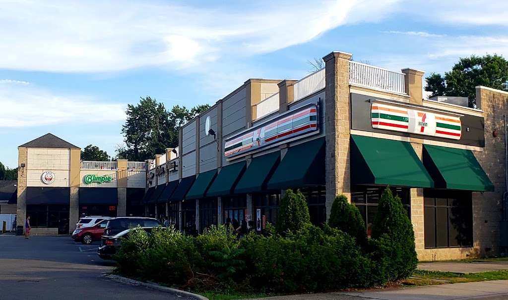 7-Eleven | 315-333 Oak St, Uniondale, NY 11553, USA | Phone: (516) 538-0637