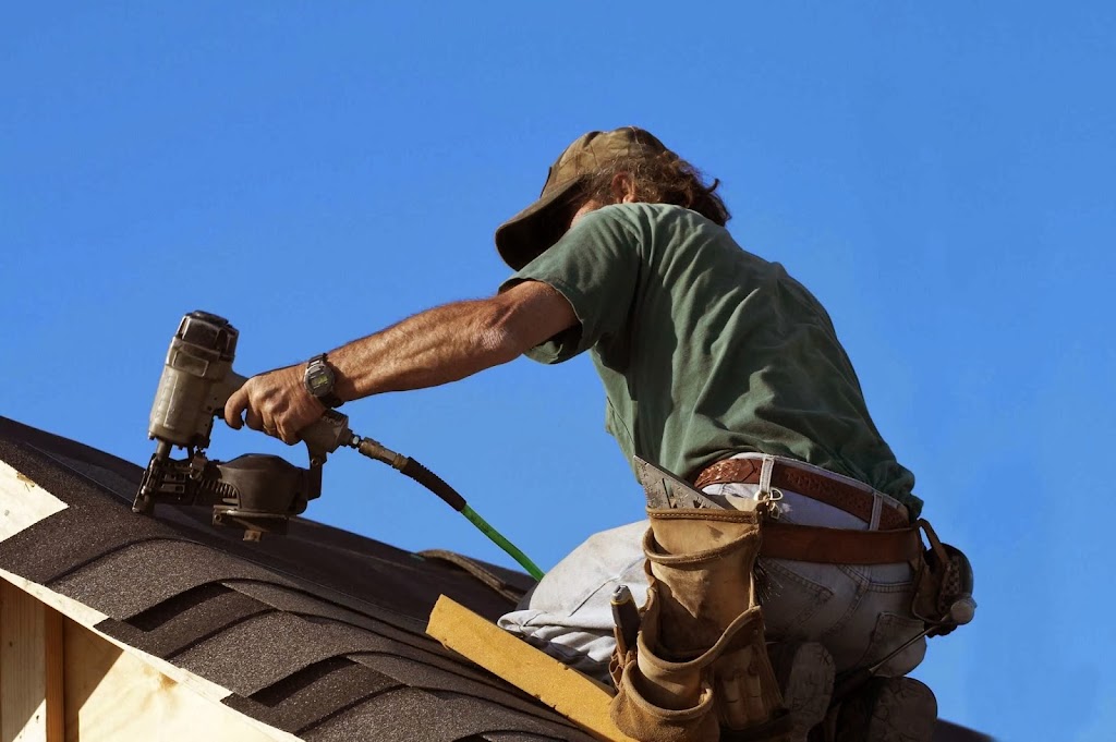 DFW Roof Repair | 706 Springdale Rd #1, Bedford, TX 76021, USA | Phone: (469) 608-1878