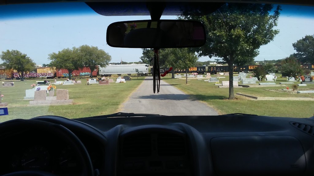 Belew Cemetery | 9500 Belew Rd, Aubrey, TX 76227, USA | Phone: (940) 365-5754