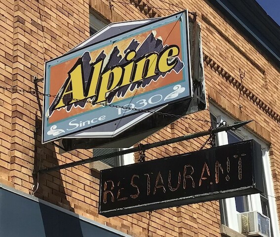 Jen’s Alpine Cafe and Soup Kitchen | 117 4th St, Baraboo, WI 53913, USA | Phone: (608) 356-4040