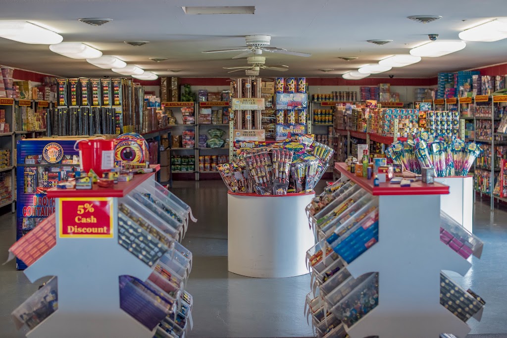 Venture Fireworks | 631 Commerce Dr, Hudson, WI 54016, USA | Phone: (715) 386-8757