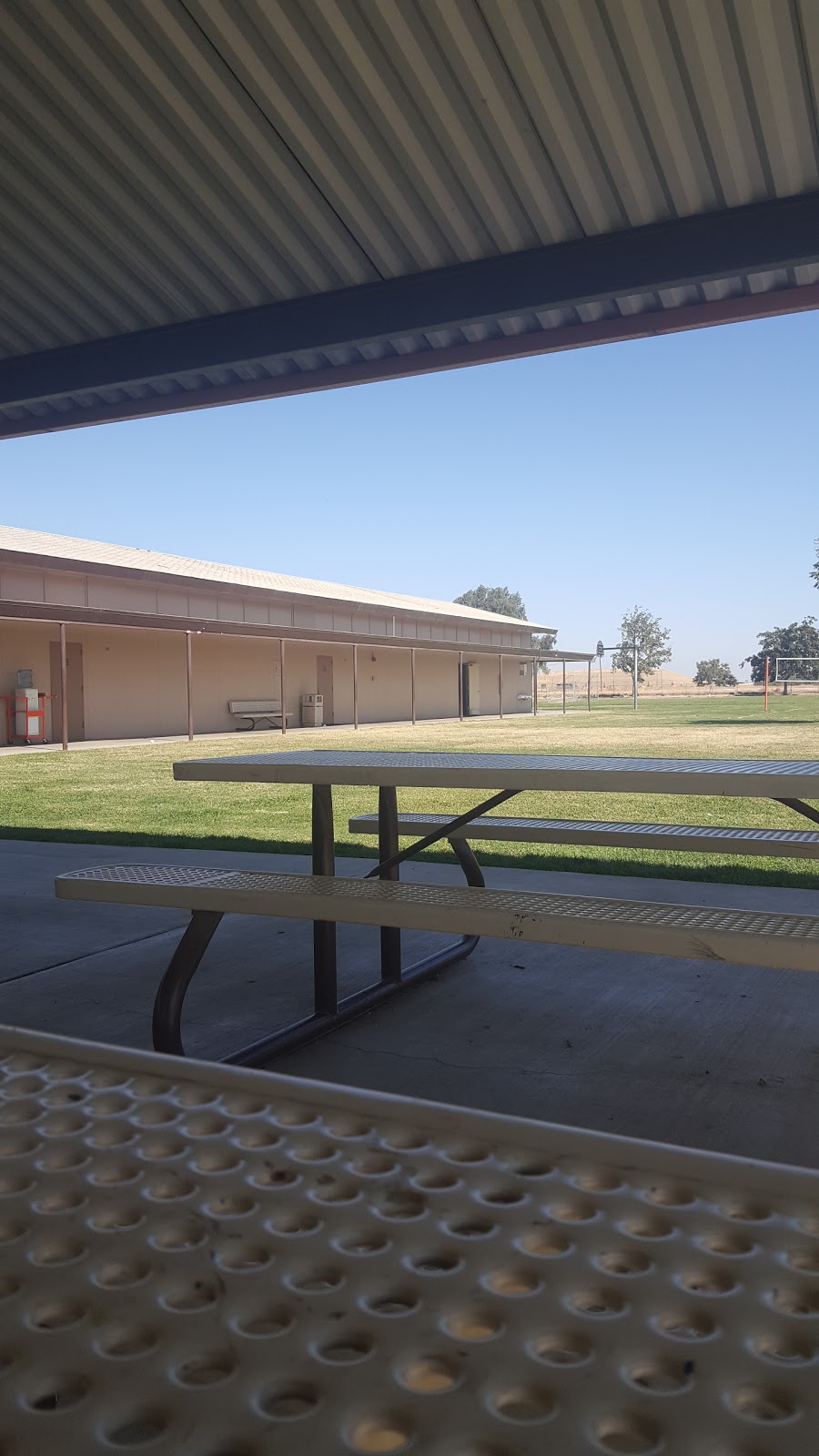 Orange Center Elementary School | 3530 S Cherry Ave, Fresno, CA 93706, USA | Phone: (559) 237-0437